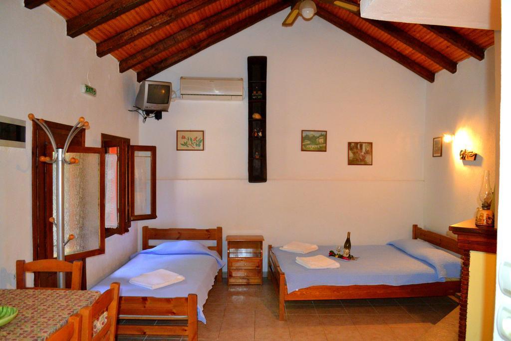 Chouchounikos Apartments Lefokastro Ngoại thất bức ảnh