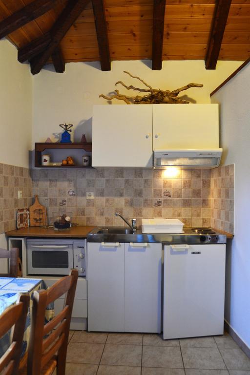Chouchounikos Apartments Lefokastro Ngoại thất bức ảnh